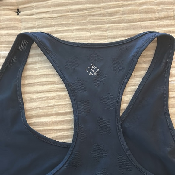 Rabbit women’s running tank - Picture 3 of 5